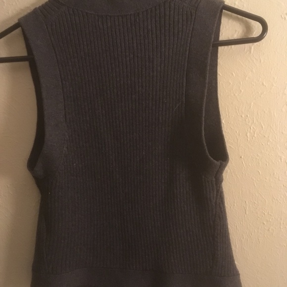 Vest - Picture 4 of 4